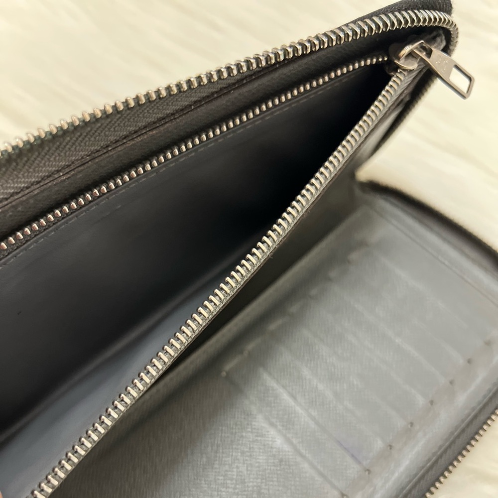 LOUIS VUITTON - BLACK TAIGA LEATHER LONG ZIP WALLET - Picture 8 of 10